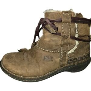 UGG Size 7 Australia Ankle Booties Brown Leather Cove Sheepskin Lined SN 5136